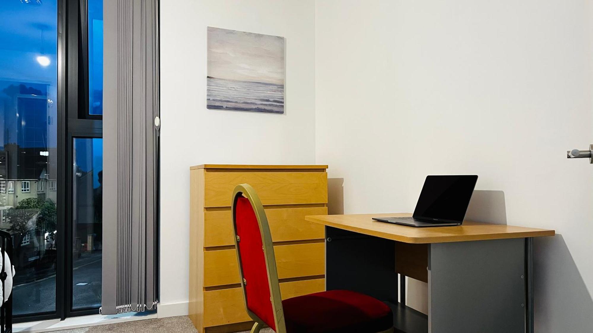 Last-Minute Specials L Book It Now L Sleeps Up To 4 L 2 Bed 2 Bath - Gym - Prime Birmingham Location L Jvt Short Lets Екстер'єр фото